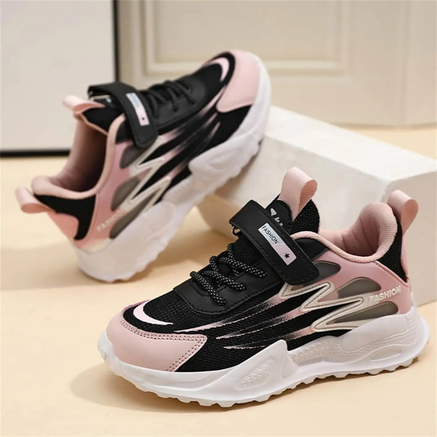 Big Girls Basketball Sneakers Lightweight Breathable Non Slip Comfortable Casual Running Walking Soccer Sport Shoes