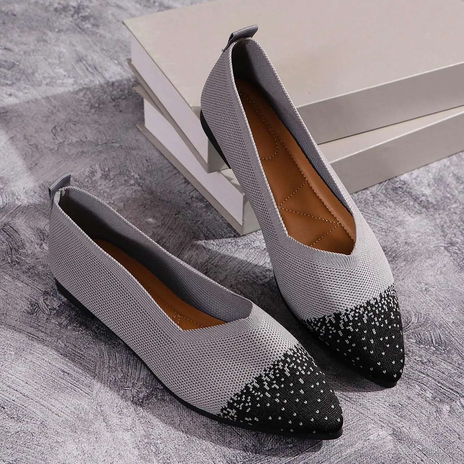 Ladies Casual Colorblocking Mesh Breathable Shallow Mouth Pointed Toe Flat Shoes Single Shoes Soybean Shoes Casual Shoes Fashion Sandals Women