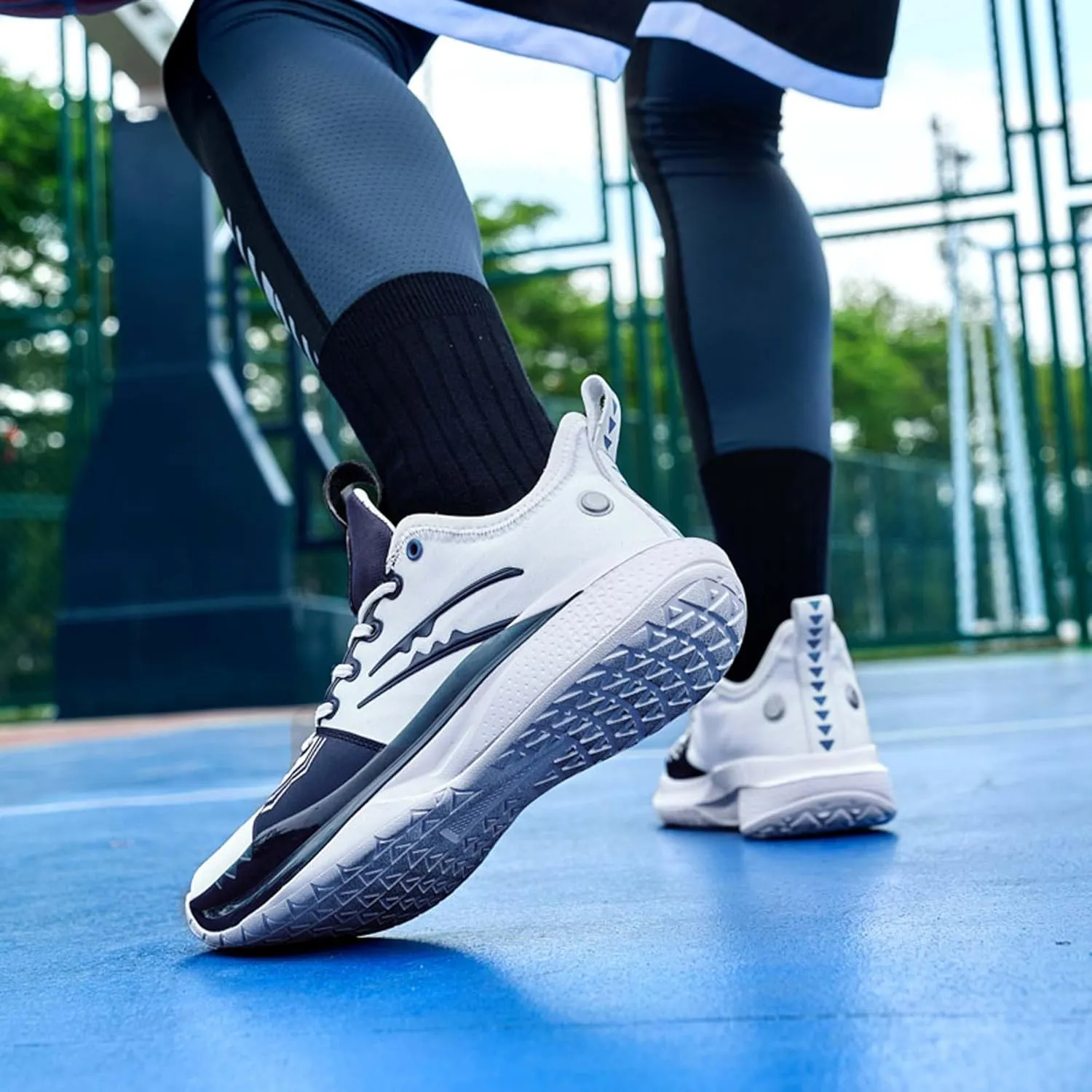 Men's and Women's Basketball Shoes Fashion High Top Running Sneakers Non-Slip Fitness Training Shoes Fashion Comfortable Casual Walking Shoes