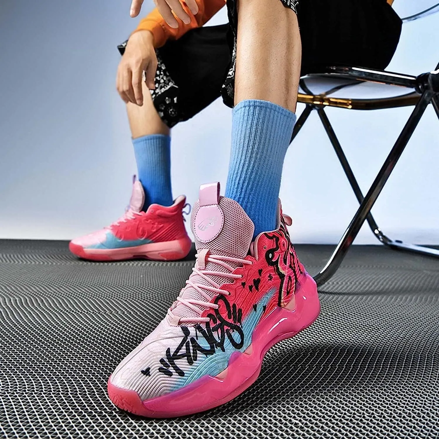 Men's Neutral Fluorescent Basketball Shoes Women's Shoes Super Light Sneakers high top Graffiti Style Combat Shoes