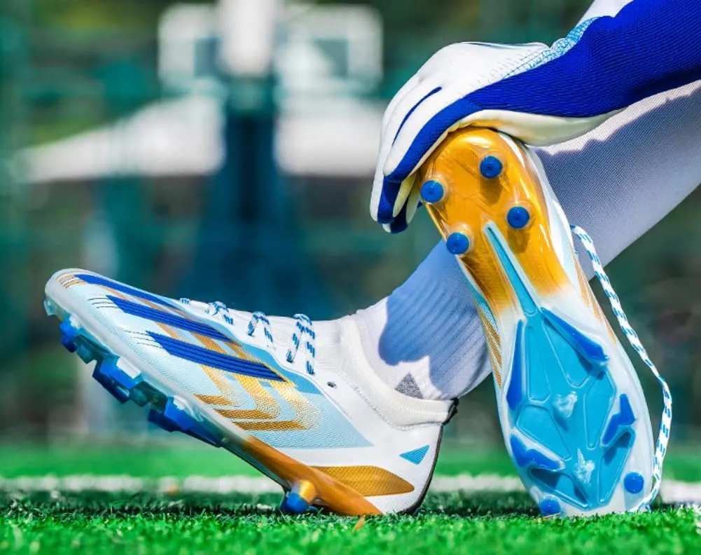 Soccer Cleats for Mens Womens Soccer Cleats Professional Low-Top Athletic Football Shoes AG FG TF Wide Training Sneaker Outdoor Students Grass Training Shoes Wide Training Sneaker