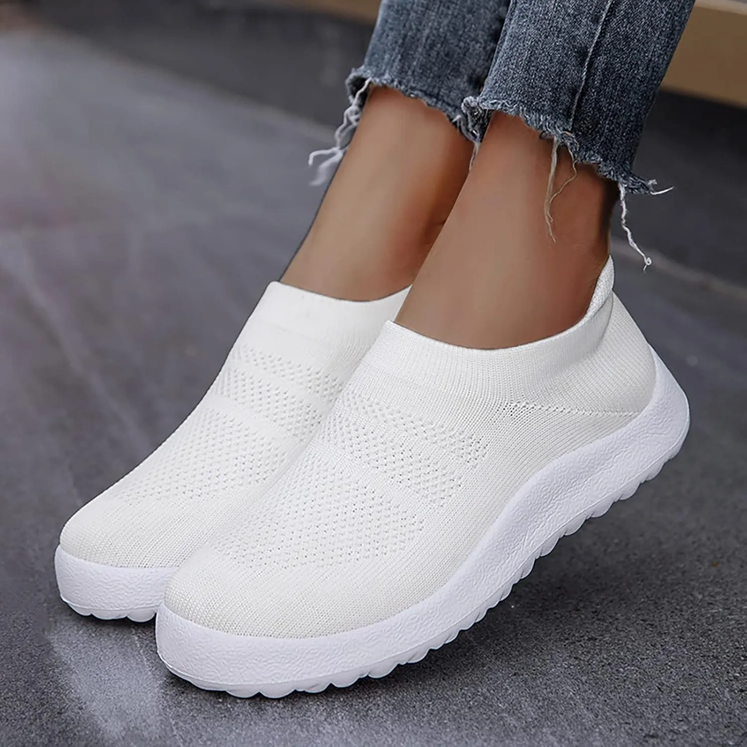 Women's Slip On Sneakers Lightweight Breathable Running Shoes for Men Arch Support Ladies Shoes Casual White Platform Sneakers Waterproof Tennis Shoe Loafers Shoe