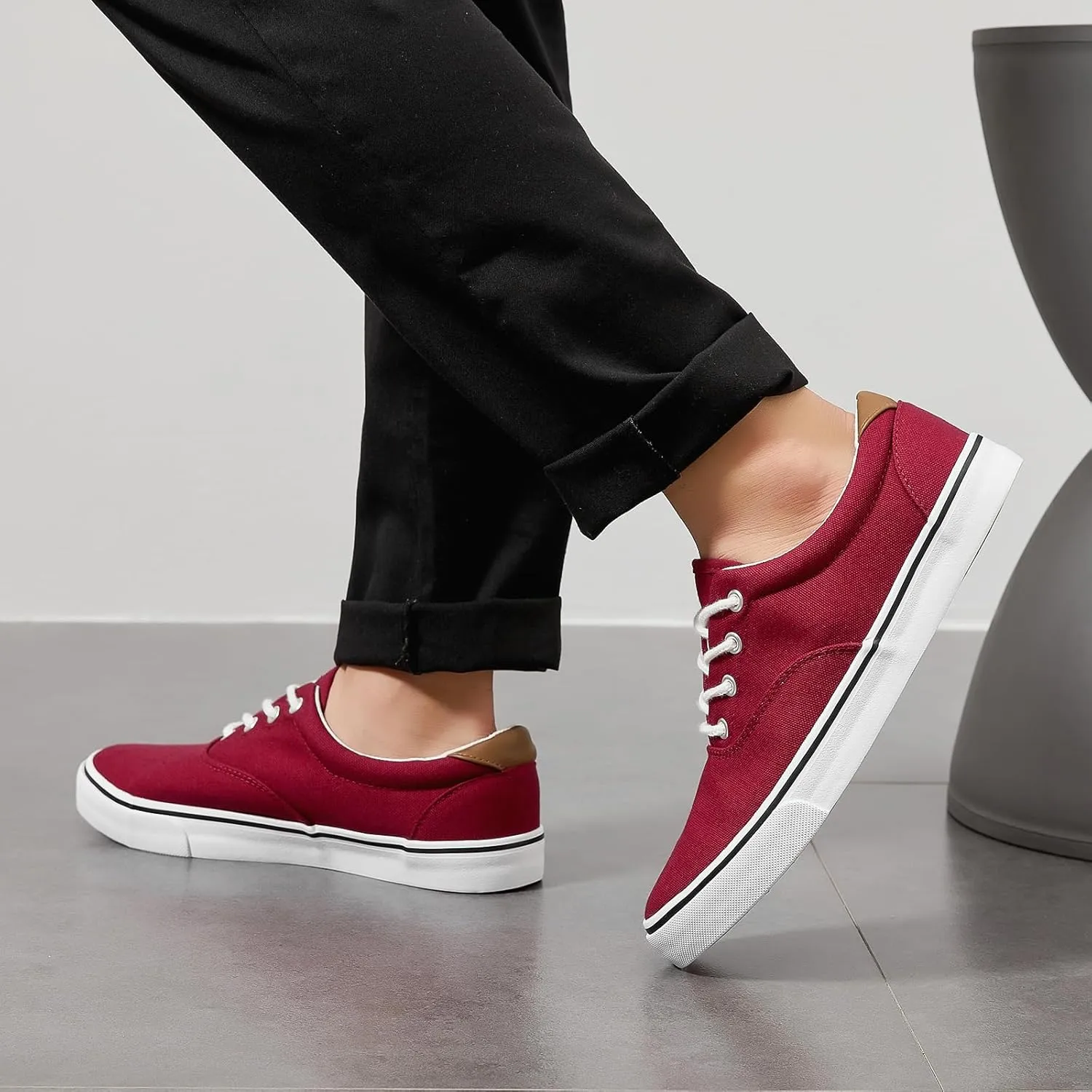 yageyan Mens Low Top Canvas Walking Shoes Lace-up Fashion Sneakers Casual